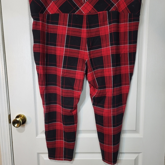 Torrid Premium Ponte stretch Pull-on Pixie Pant - Picture 6 of 9